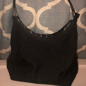 black GUCCI bag